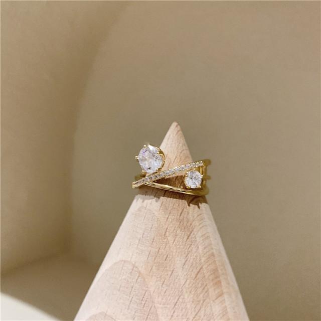 

Корейский дизайн модные ювелирные изделия изысканный медный инкрустированный циркон геометрический простой кольцо элегантный женский открытый кольцо Resizable чёрный