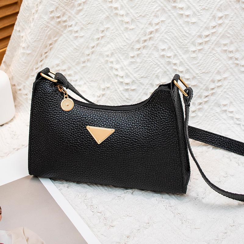 Niche applicable pillow high value women's shoulder women's bag texture niche women's bag