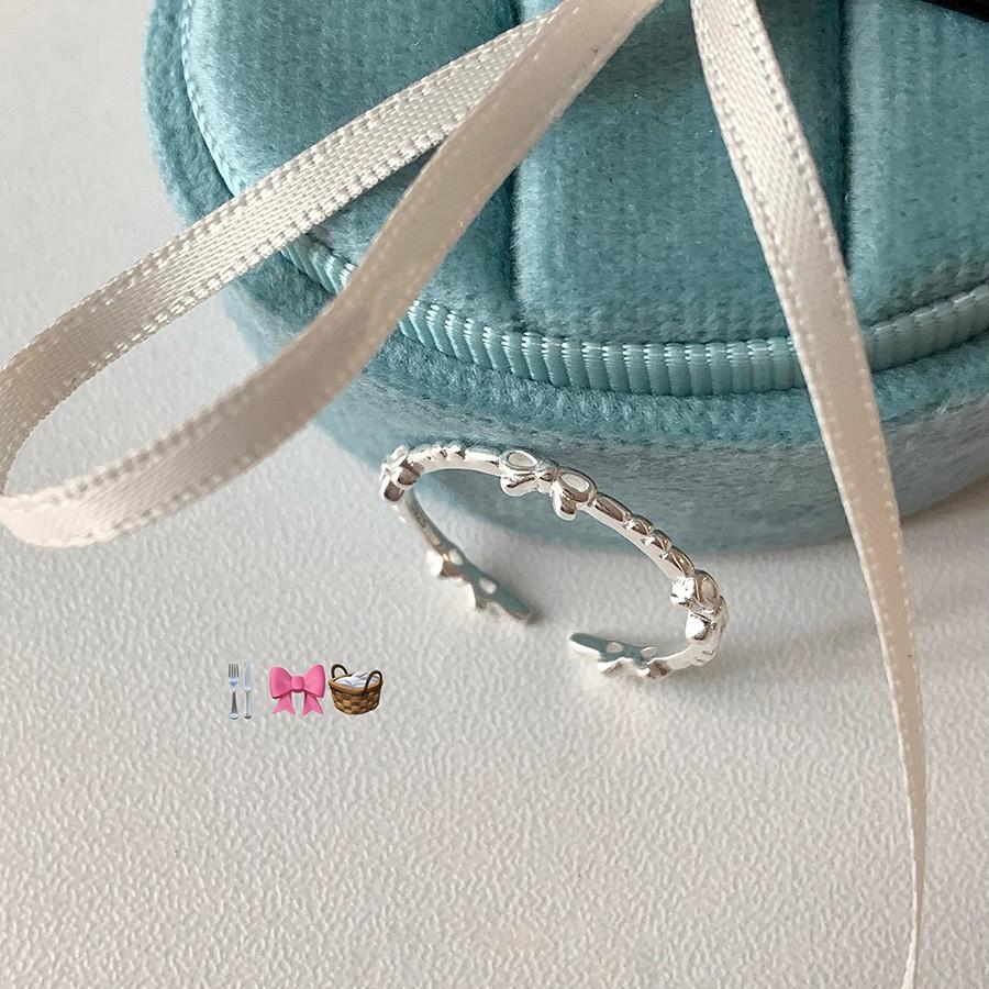 Fashionable Copper Bowknot Ring For Women Offering Graceful Design And Timeless Elegance