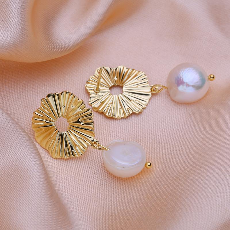 SENIKO Natural Freshwater Baroque Pearl Earrings Fashion Gold Color Flower Stud Earrings For Women Party Jewelry