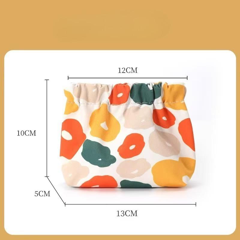 A portable lipstick organizer, cosmetic organizer, toiletry organizer, suitable for outings, travel, camping, and coin purse.