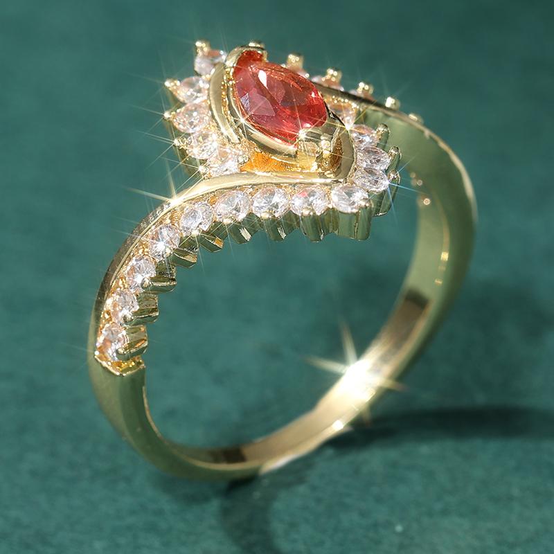Fashion Sparking Red Synthetic Zirconia Golden Plated Ring for Women Gorgeous Elegant Banquet Bridal Wedding Jewelry Accessories