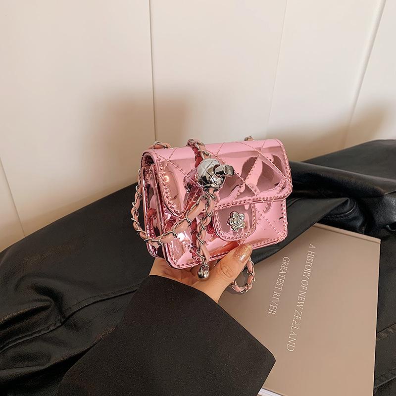 

Summer fashion patent leather glossy mini bag women s 2025 new foreign style small fragrant style diamond grid chain messenger bag