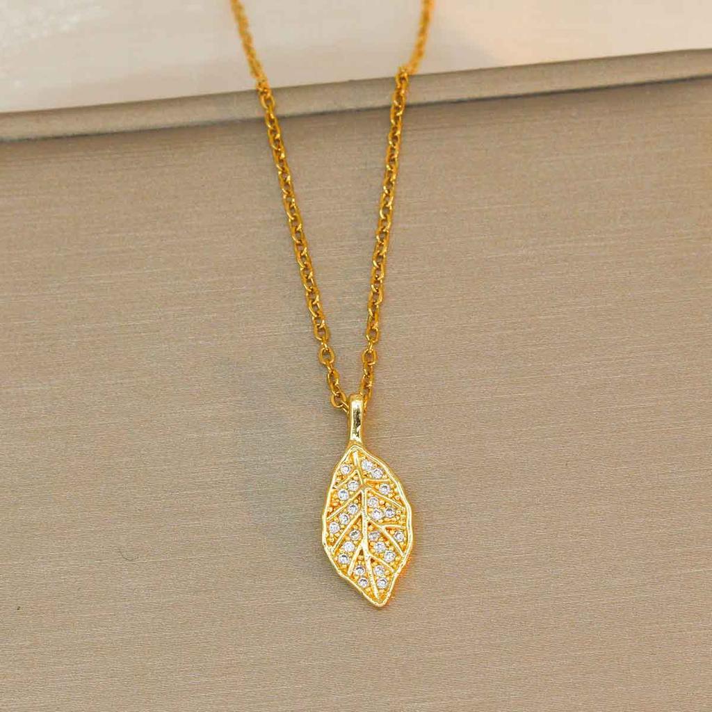 Necklace Titanium Steel Women's Summer Niche Design Sense Light Luxury Necklace Girls Exquisite Versatile Advanced Sense Simple Accessories