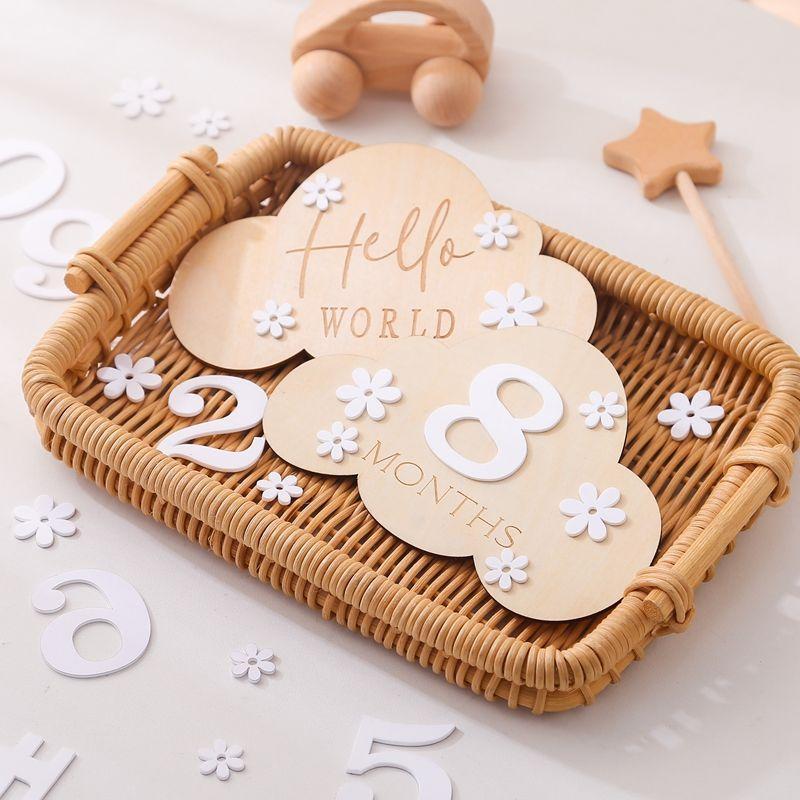 Baby Wooden Balloon Milestone Cards Exquisite Workmanship 1Set Newborn Shooting Props for Baby Growth Memory Keeping