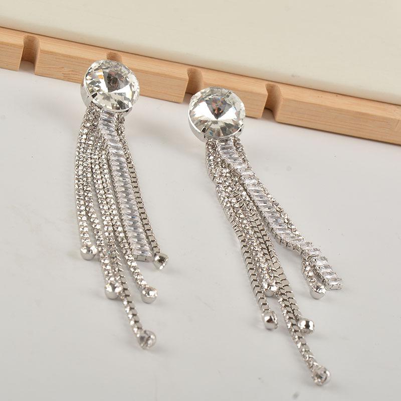 Retro Rhinestone Long Tassel Earrings: Exaggerated Socialite Style, Light Luxury for Women