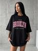 Damen Oversized Dickes T-Shirt mit der Aufschrift Brooklyn