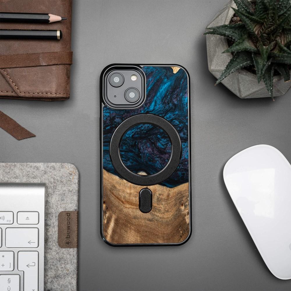 Bewood Unique case for iPhone 14 - Planets - Neptune with MagSafe