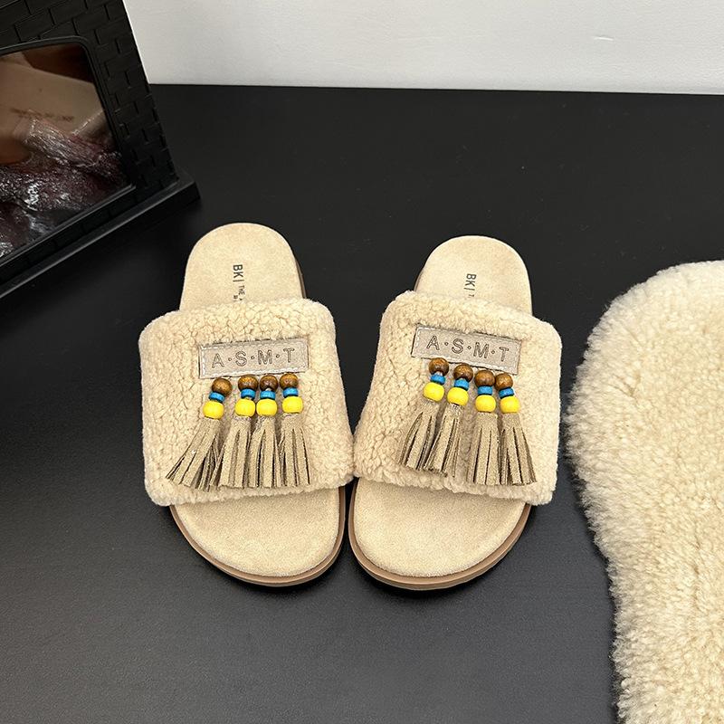 Niche Design Sense Tassel Fluffy Slippers Women's Outer Wear 2025 Autumn and Winter New Retro Thick Bottom Plush One-word Cotton Mop