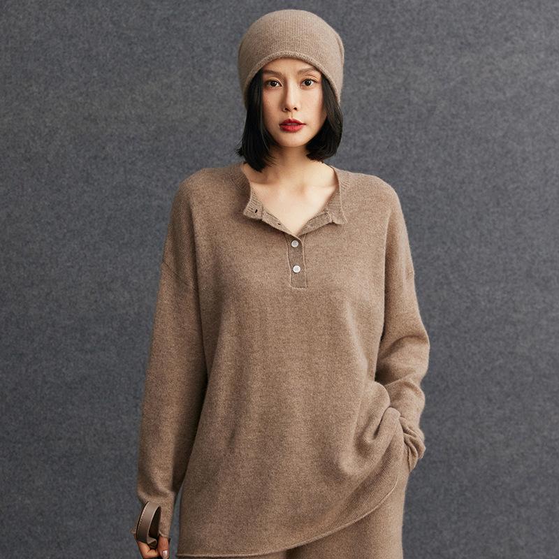 Retro Chic Knit Cashmere Polo Sweater for Women - Warm, Loose, and Stylish Autumn/Winter Wear