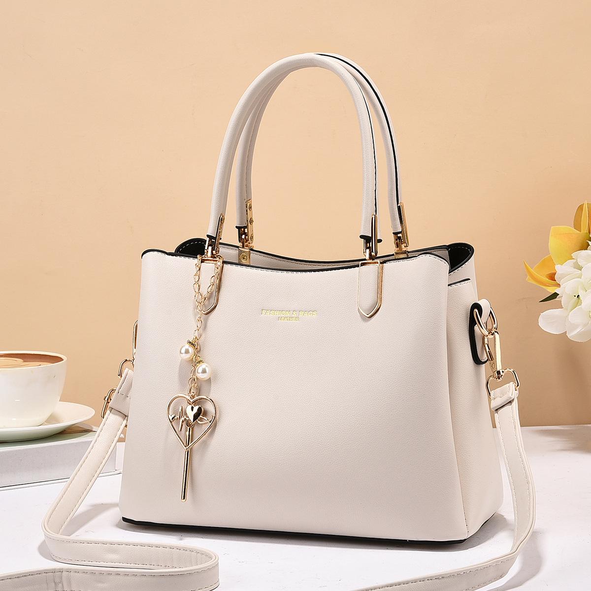 

Новая простая сумка на плечо, однотонная женская сумка с жемчужным кулоном большой емкости белый