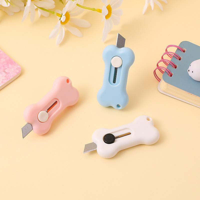 1 PCS Kawaii Mini Pocket Bear INS Utility Knife Box Knife Paper Cutter Craft Wrapping Stationery