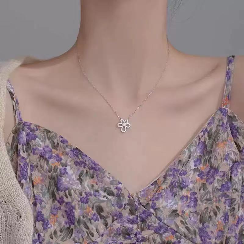 Pearl necklace female love new trendy niche design sense collarbone chain high sense temperament neck chain