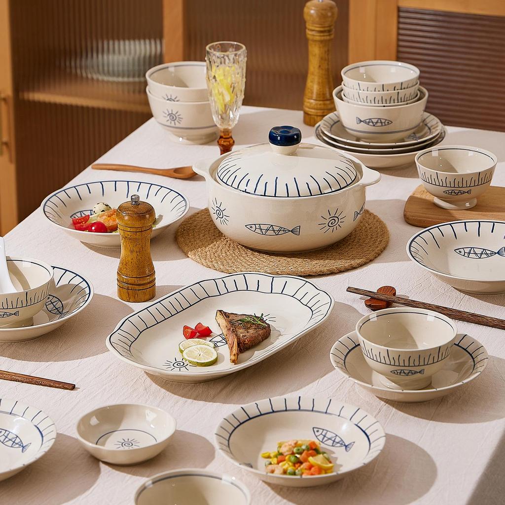 Keramik-Geschirrset im japanischen Wabi-Sabi-Stil: Schüsseln & Teller mit Unterglasurfarbe