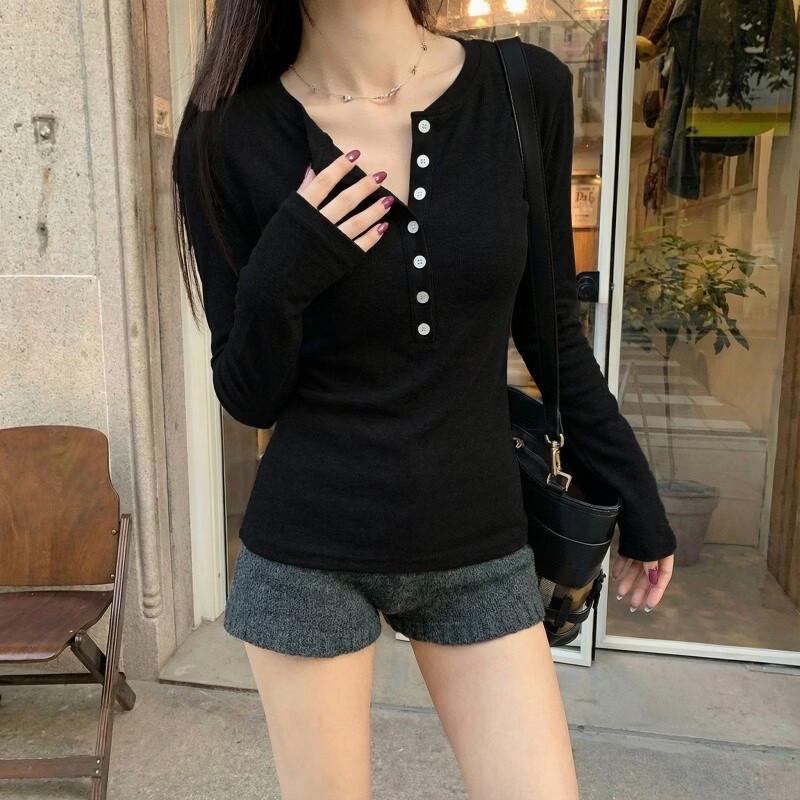 La Chapelle Women's Minimalist Solid Long-Sleeve T-Shirt