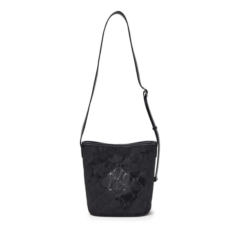 

MLB 25FW New York Yankees Classic Autumn Winter All Over Print Bucket Bag Women Shoulder Bag Black 3ABMMC25N-50BKS Basic Set (Bag)