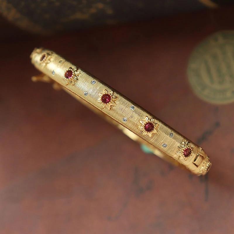 Classic Court style wire drawing bracelet for women light luxury elegant green crystal retro flower bangles wedding fine jewelry