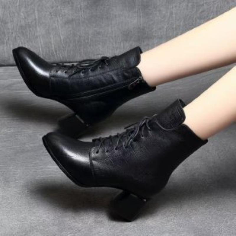 

Versatile Boot - New High-heeled Soft Leather Short Boots for Women, with Added Insulation. Women s Shoes. 41 чорний