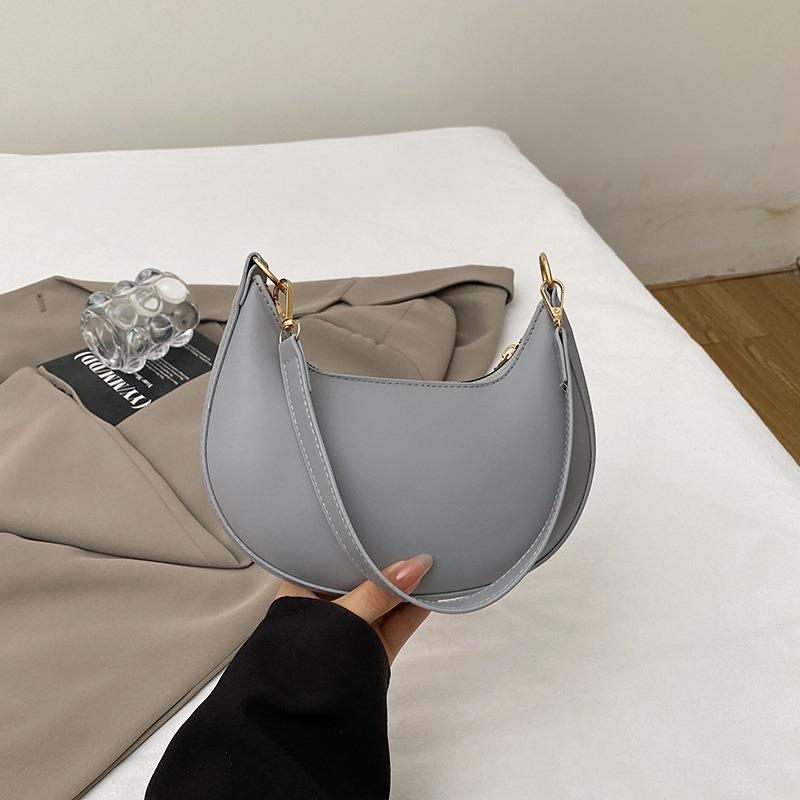 Sommer neue Mode Schultertasche einfache Halbmondtasche Nische Pendlertasche Achsel personalisierte Damentasche