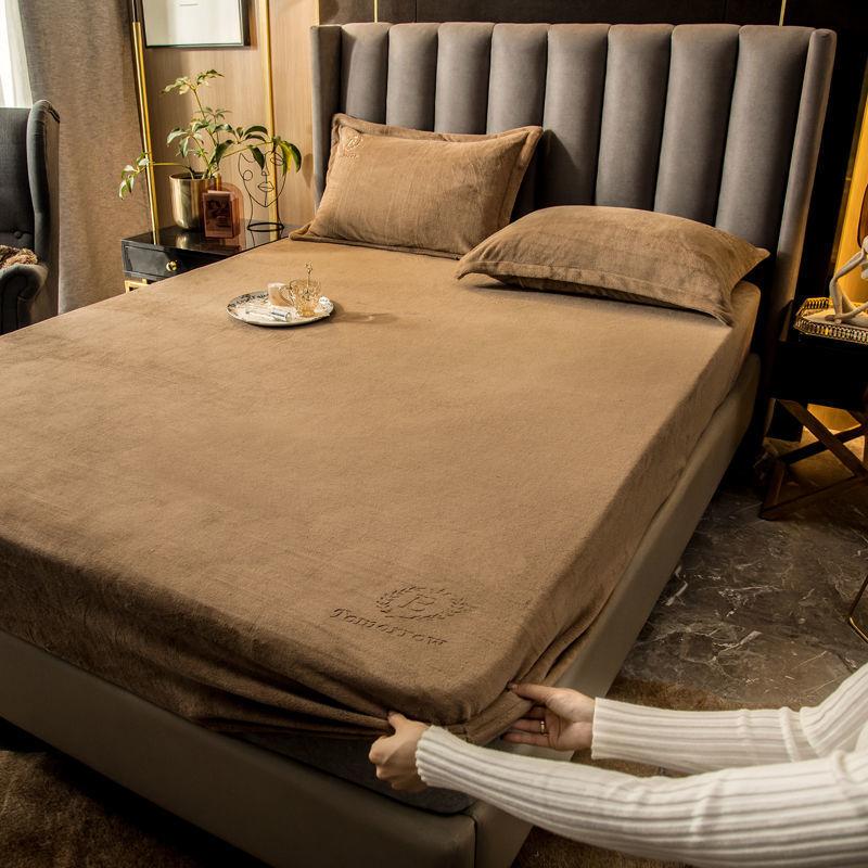 Mattress Thickened Milk Fleece Thermal Mattress Simmons Protective Cover Bed Cover Mattress Pillowcase Three-Piece Set