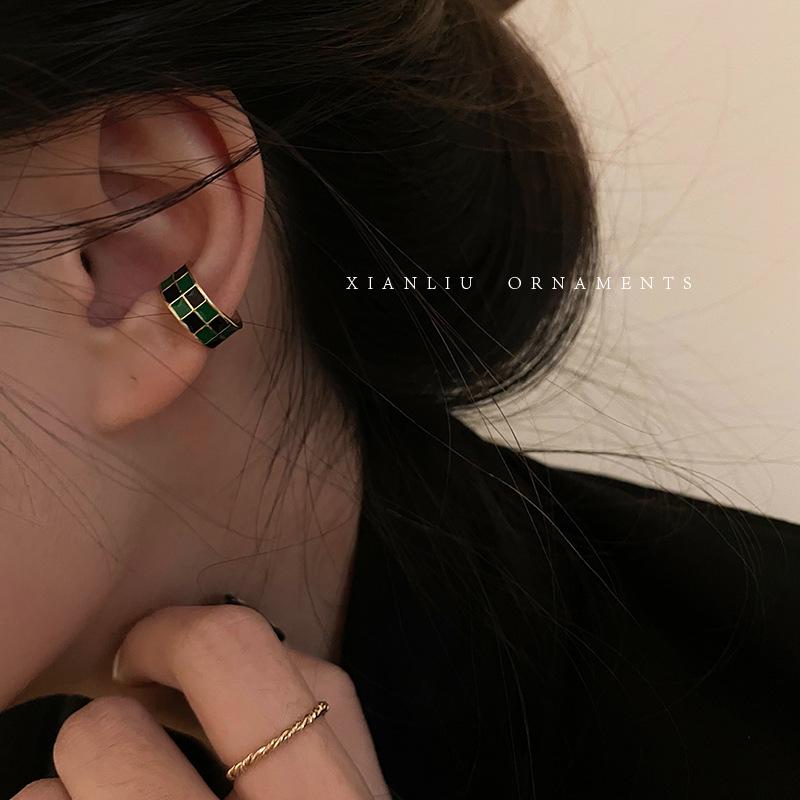 Koreańskie Klipsy na Uszy dla Nieprzekłutych Uszu – Modny Chwost i Perłowy Motylkowy Design dla Kobiet