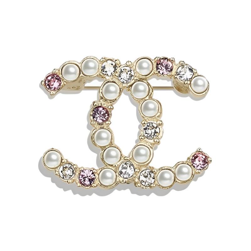 

CHANEL Unique, Exquisite and Beautiful Brooch Women s Gold золотий
