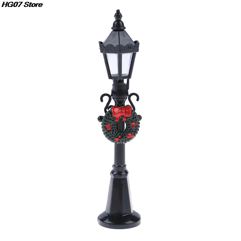 Hot sale 1/12 Dollhouse Miniature Christmas Park Street Lamp Doll Streetlight Decor Toy Home Decor 1pc