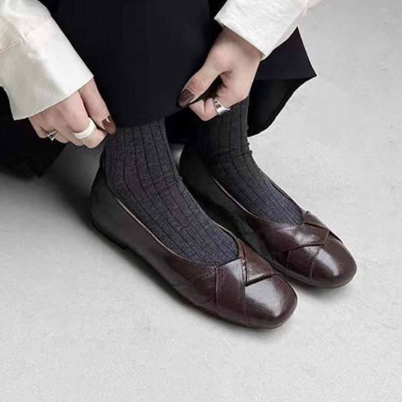 Fashion 2025 New Soft Leather Woven Shallow Single Shoes Women's Round Toe Simple and Versatile Women's Shoes