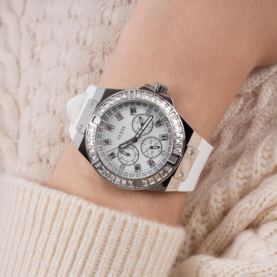 Guess Orologio da Donna al Quarzo Bianco a Tre Lancette con Cinturino in Silicone - GW0118L3