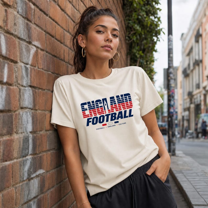 England Football Shirt, Vintage Football Tee, Retro England Football Culture T-Shirt, Fan Shirt, World Cup Streetwear Tee, Football Fan Gift M