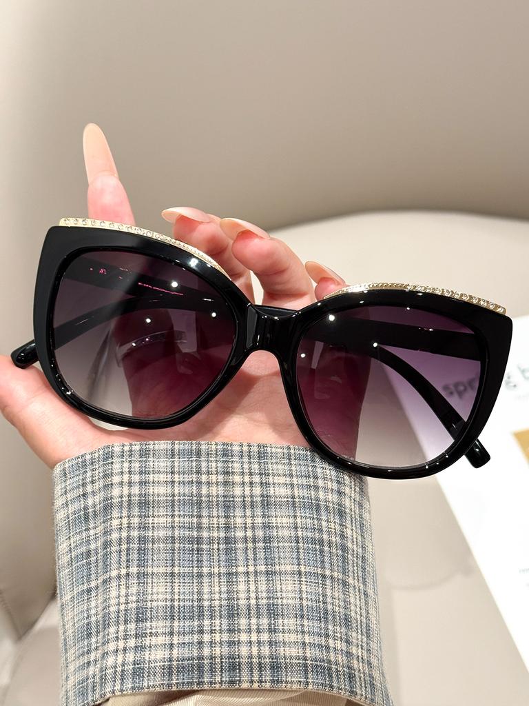1Pc Glossy Black Gradient Cat Eye Sunglasses Stylish Travel Anti-Glare Lens Chic Women's Glasses Fashionable Outfit