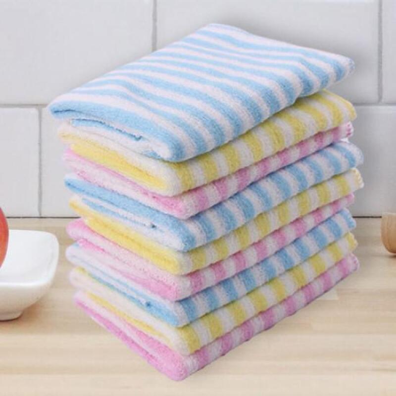 1 patterned towel (random color)