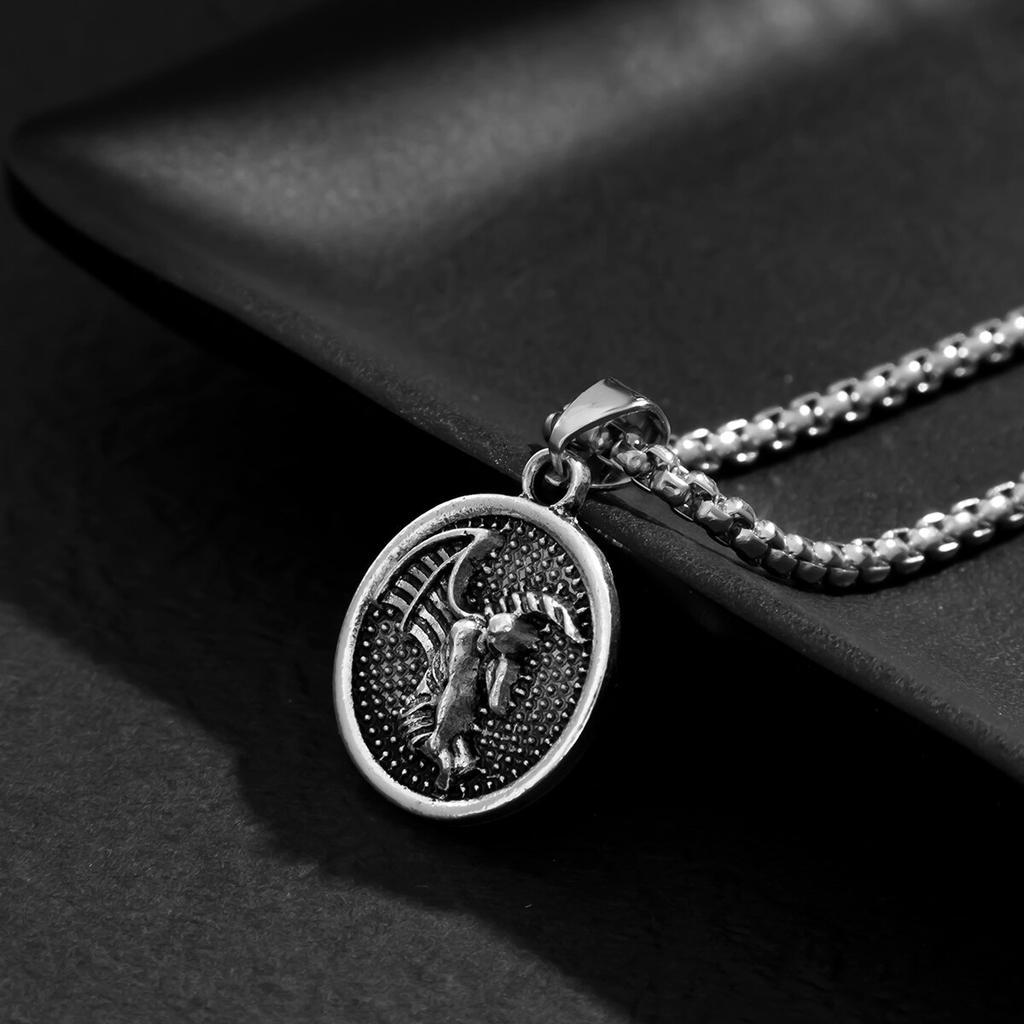 Vintage Simple Alien Human Coin Pendant Choker Necklace for Men Trendy Punk Long Chain On the Neck Jewelry Accessories Male Gift