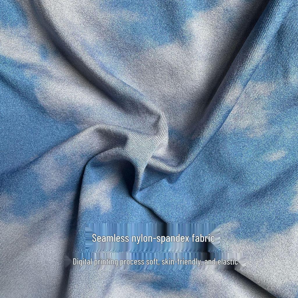 DARCSPORT Women's Seamless Wolf Print Fitness Set (Bra, Shorts, Pants)