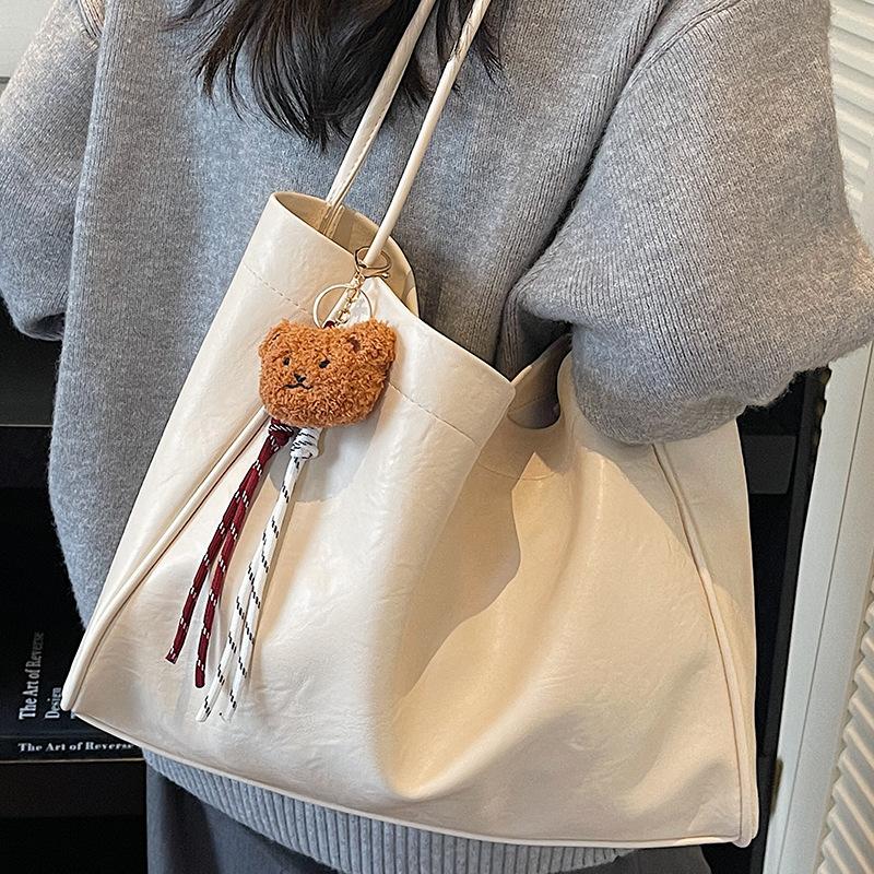 Retro fashion tote bag women's 2025 autumn new commuting large-capacity shoulder bag high-value armpit bag