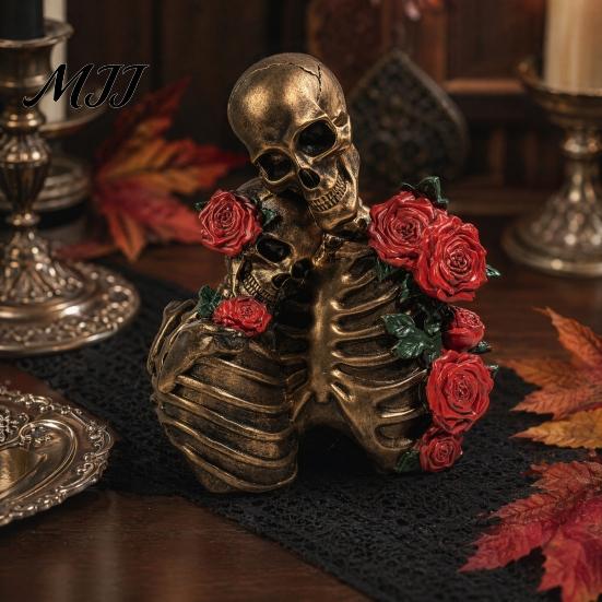 Gothic Skeleton Ornament Hugging Couple Figurine, Rose Skull Resin Retro Sculpture, Vintage Decoration, Romantic Halloween Party Supplies