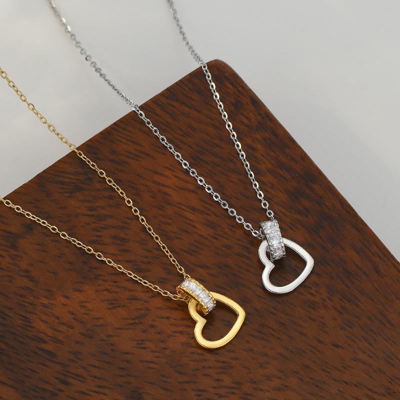 Halsketten Design Sinn für Exquisiten Pendlerstil Liebesanhänger für Frauen Charms Mode Vintage Anhängerschmuck