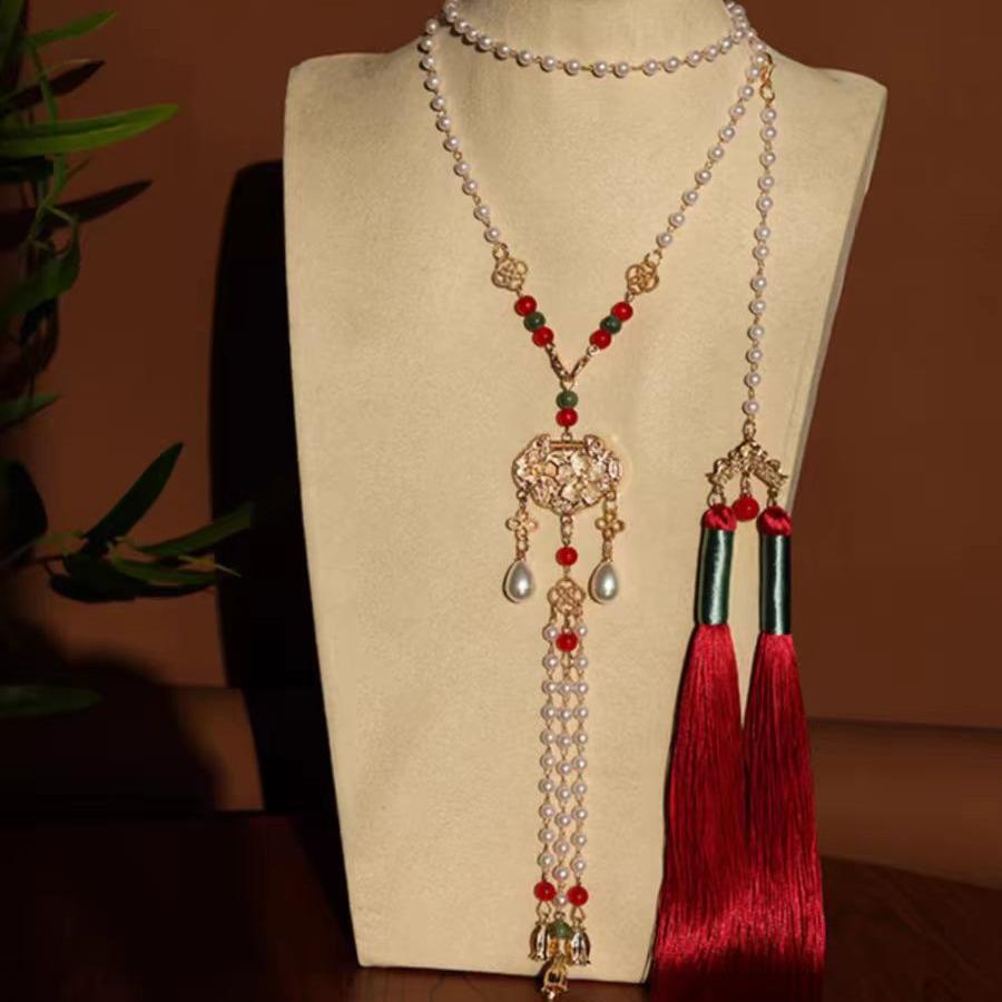 Rote Quaste Palast Halskette - Antiker Stil Pferdekopfrock Accessoire