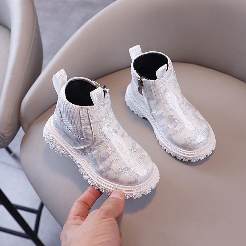 Autumn and Winter Girls' Shoes Children's Short Boots Shiny Leather Fashionable Suitable