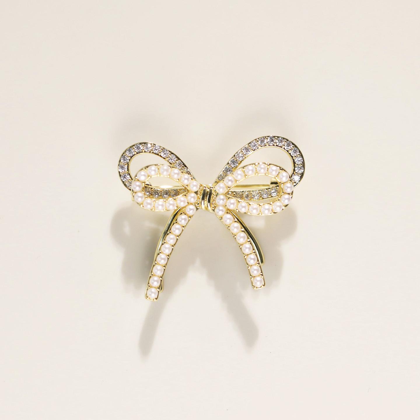 Bo Xin Yun Stylish Copper Zirconia Bow  Pearl Brooch - Women s Elegant Anti-Exposure Pin