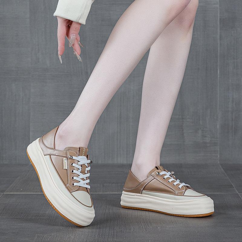 Retro dicksohlige Leder-Board-Schuhe mit zwei Tragevarianten für Damen, Frühjahrsneu, vielseitig und bequem, lässige kleine weiße Schuhe mit weicher Sohle