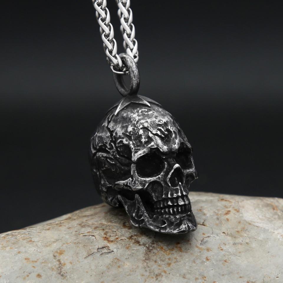 Vintage Black Skull Pendant Necklace 316L Stainless Steel Hip Hop Biker Dark Skull Necklaces Male Party Jewelry Halloween Gifts