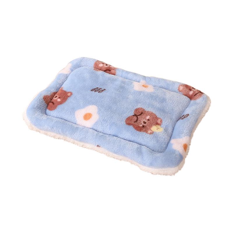 Thick Flannel Pet Mat for Rabbits, Cats & Dogs - Autumn/Winter
