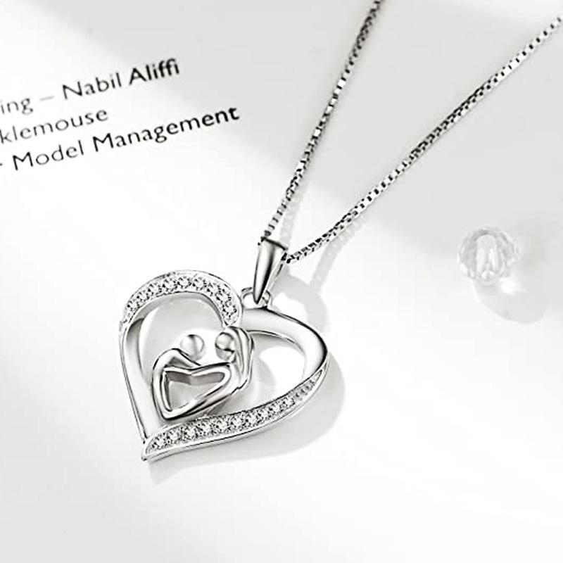 Mother'S Day Gift, Creative Love Mother And Son Concentric Necklace For Women, Micro-Inlaid Zircon Hug Collarbone Chain