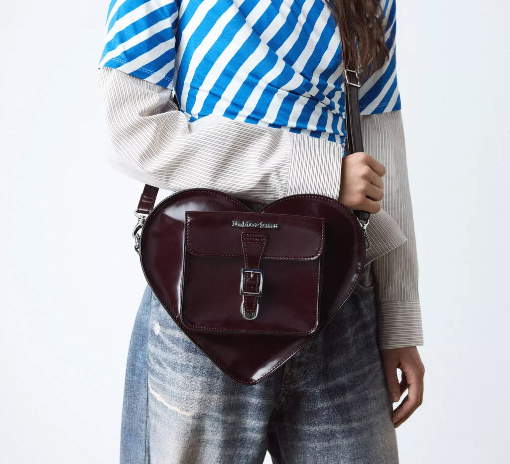 Dr. Martens Backpack Heart CHERRY RED OXFORD