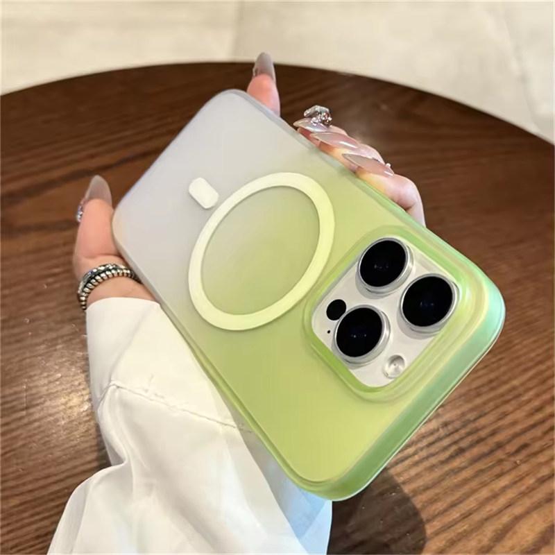 

Ультратонкий матовый прозрачный чехол с градиентом и магнитной беспроводной зарядкой для iPhone17 Air 16 15 14 Plus 13 12 Pro Max Magsafe Твердая ПК-накладка iPhone 17 зелёный