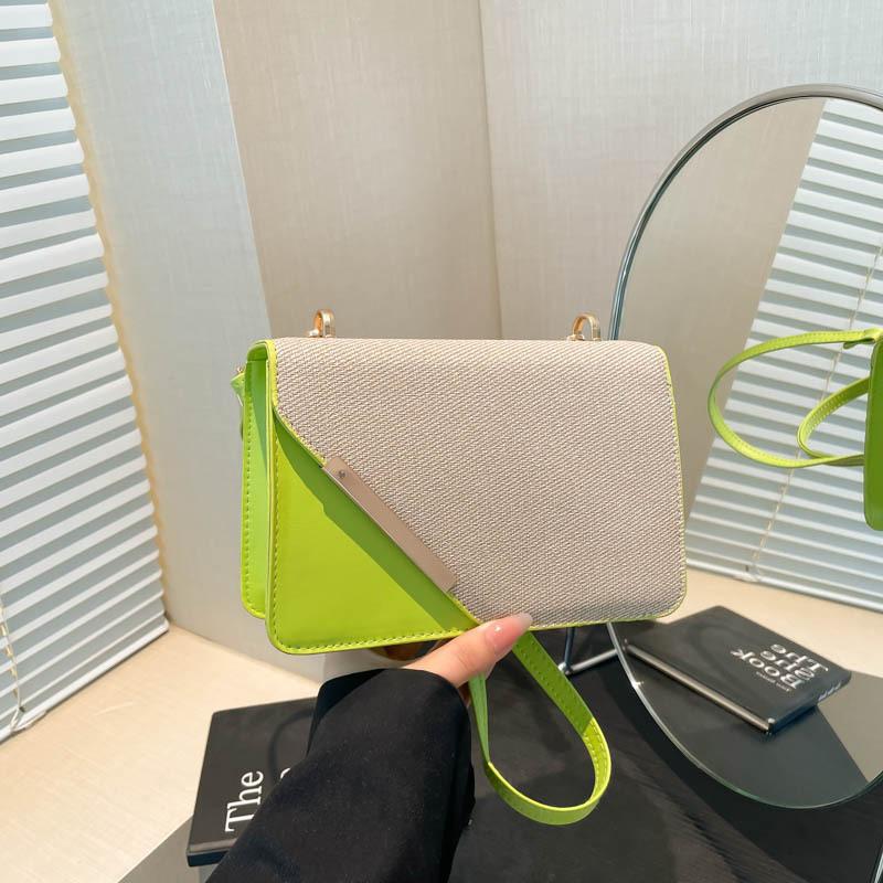 Popular diagonal iron edge portable small square bag women's 2025 winter new fashion chain shoulder bag commuter messenger bag