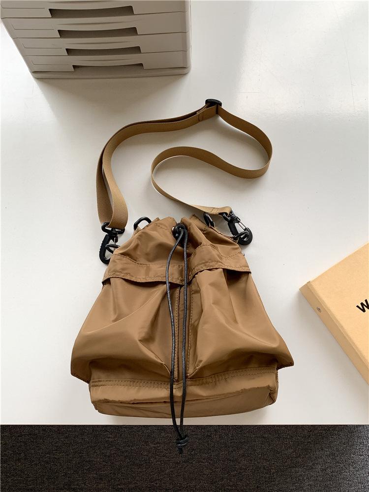 Drawstring pleated bucket bag nylon casual large capacity shoulder women's bag versatile solid color portable messenger bag women