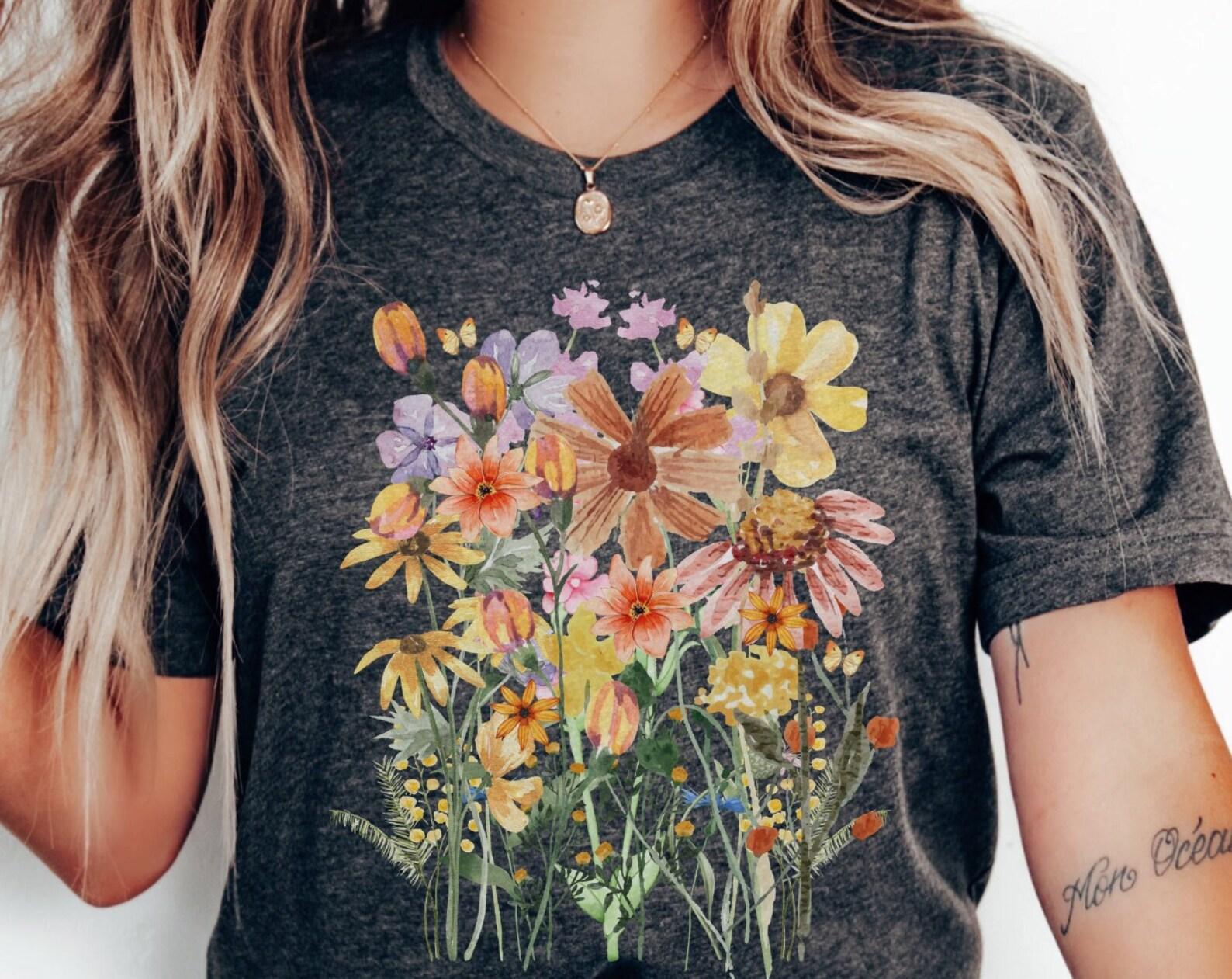 Pressed Flowers Tshirt, Boho Wildflowers Cottagecore Shirt, Oversized Vintage Botanical Tee, Pastel Floral Nature Shirt, Garden Lover Shirt M