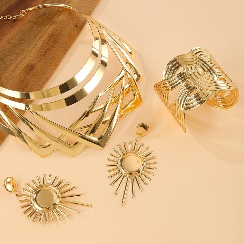 Summer Stylish Jewelry Set With Gold Finish Pendant Earrings Bracelets And Necklaces All For